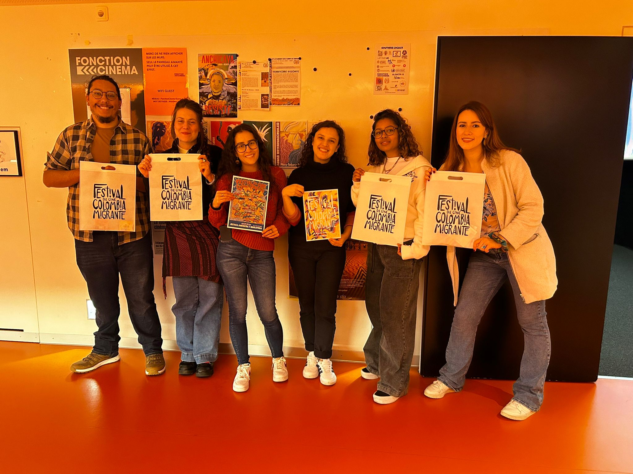 Proyección del programa 2024 durante una función